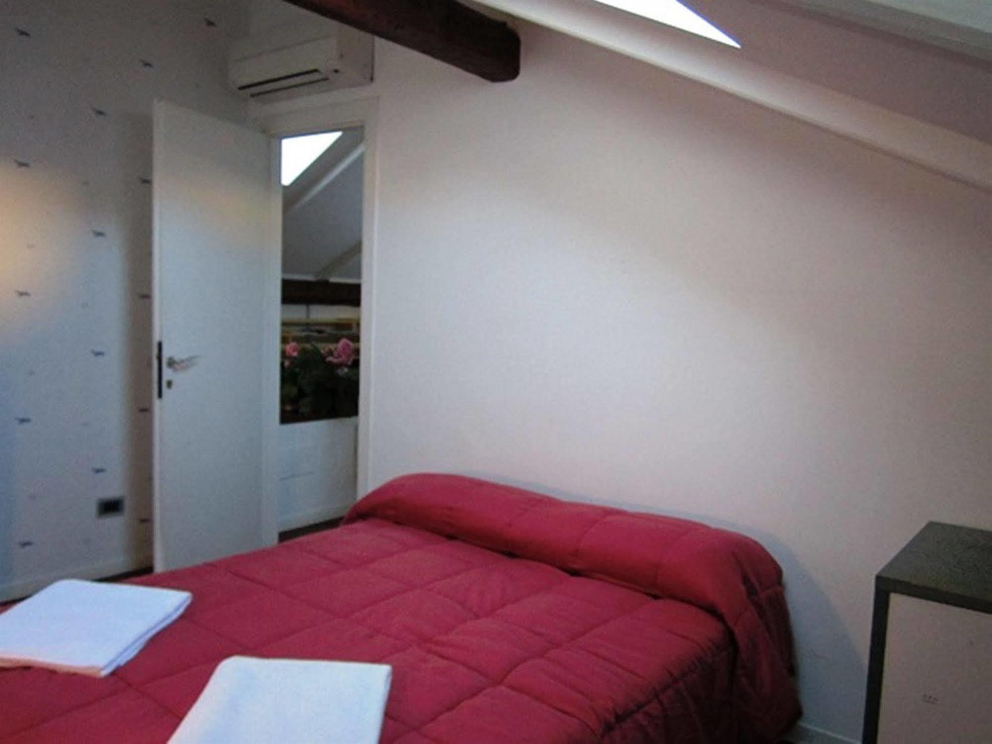 Bed and Breakfast Gioia House Milán Exterior foto